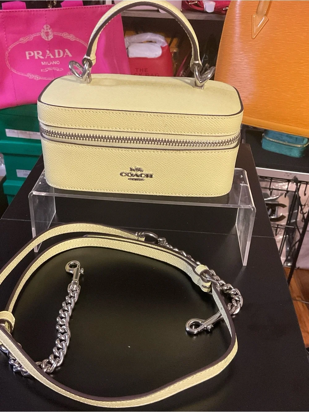 Coach silhouette leather silver